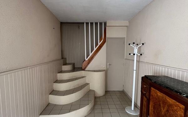 Maison à vendre    2 pièces • 77,98 m2 Sury-le-Comtal