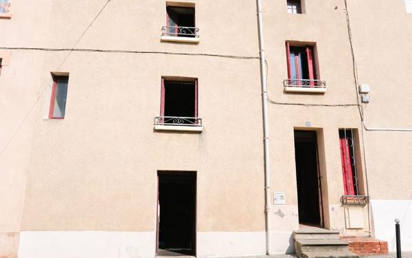 Maison à vendre    2 pièces • 77,98 m2 Sury-le-Comtal