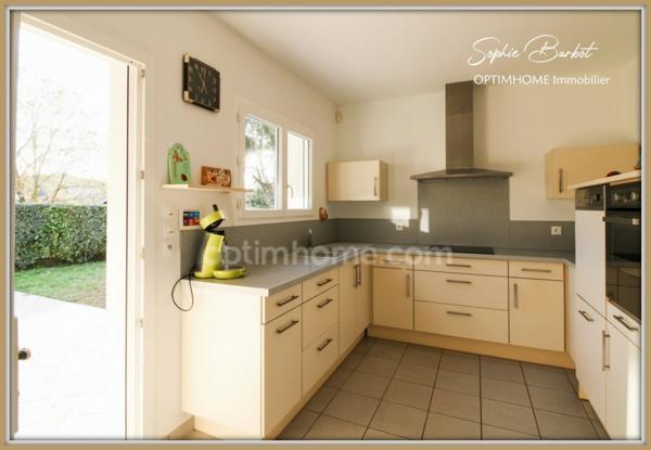 BASSIN D'ARCACHON - Coeur de GUJAN-MESTRAS - Maison familiale 4 chambres avec grand garage et piscine