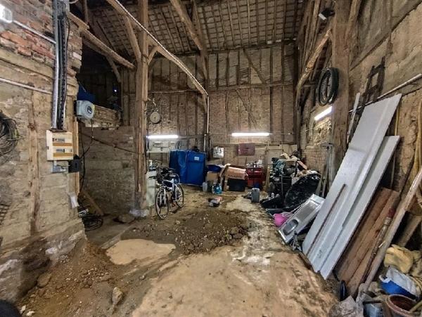 Maison à vendre à Neuvizy dans les Ardennes (08430), ref : 2025 62   
SECTEUR POIX TERRON