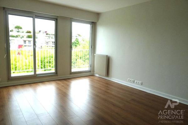 Appartement Rueil Malmaison 2 pièce(s) 54 m2 Loyer 1 360 €/mois charges comprises **  - Référence  19877