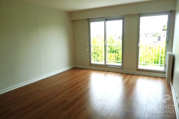 Appartement Rueil Malmaison 2 pièce(s) 54 m2 Loyer 1 360 €/mois charges comprises **  - Référence  19877