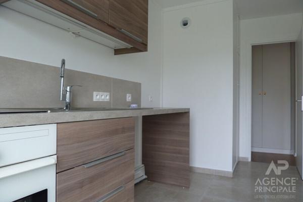 Appartement Rueil Malmaison 2 pièce(s) 54 m2 Loyer 1 360 €/mois charges comprises **  - Référence  19877
