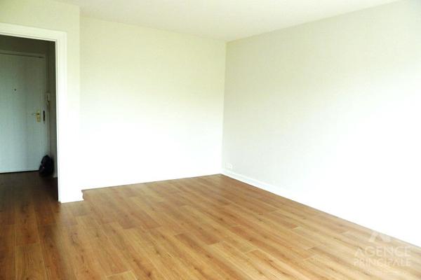 Appartement Rueil Malmaison 2 pièce(s) 54 m2 Loyer 1 360 €/mois charges comprises **  - Référence  19877