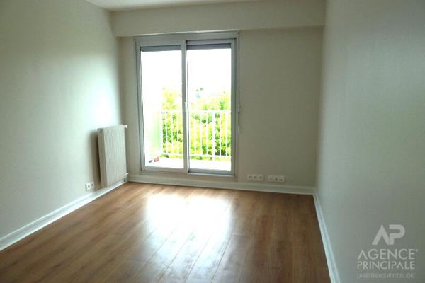 Appartement Rueil Malmaison 2 pièce(s) 54 m2 Loyer 1 360 €/mois charges comprises **  - Référence  19877