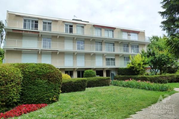 Appartement Rueil Malmaison 2 pièce(s) 54 m2 Loyer 1 360 €/mois charges comprises **  - Référence  19877
