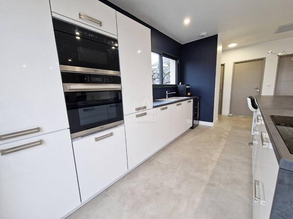 Magnifique contemporaire état irréprochable de plus de 200m2