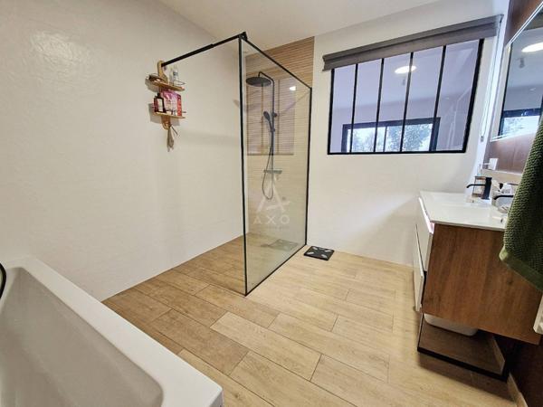Magnifique contemporaire état irréprochable de plus de 200m2