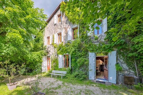 Gex (01170) Maison de charme 5 chambres - Grand terrain - Investissement