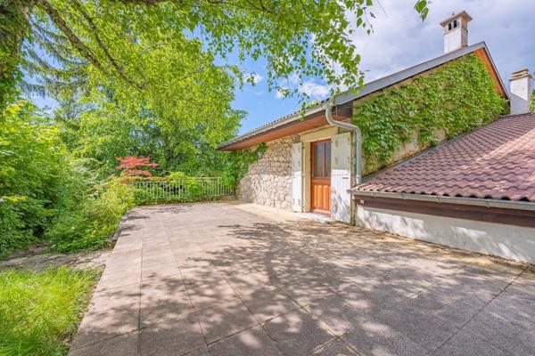 Gex (01170) Maison de charme 5 chambres - Grand terrain - Investissement