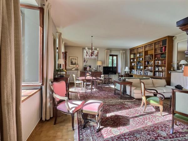 Gex (01170) Maison de charme 5 chambres - Grand terrain - Investissement