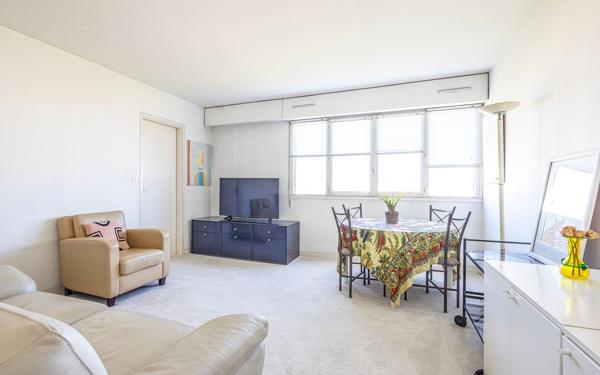 Appartement à vendre    4 pièces • 80,06 m2 Paris 13