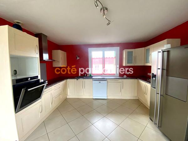 Vente
                Maison76 m² - 4 Pièces -
                    FLEURE (86340)