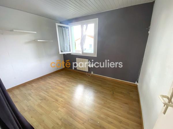Vente
                Maison76 m² - 4 Pièces -
                    FLEURE (86340)