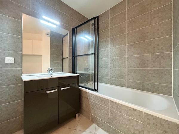 Antony (92160) ANTONY - Proche Centre et Transports - NOUVEAUTE - Appartement F3 de 61 M2 - Balcon SUD - Standing