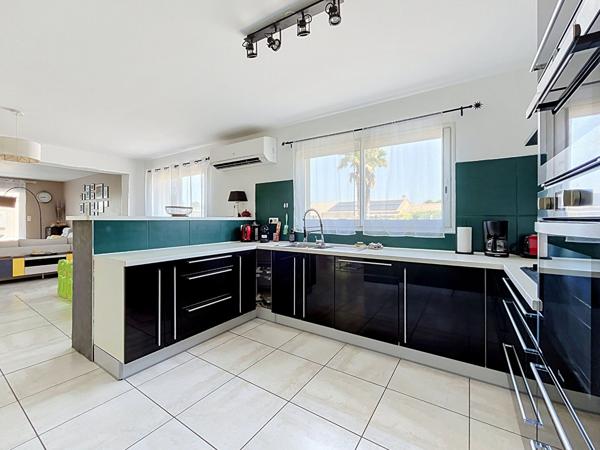 Maison Livron Sur Drome 6 pièce(s) 168.63 m2