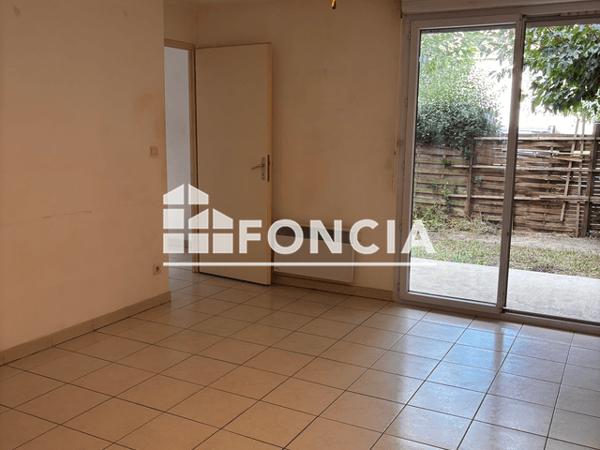 Location Appartement 2 pièces 37.86 m² - 8 AVENUE DU PRES D'ARLAC Fourques 30300