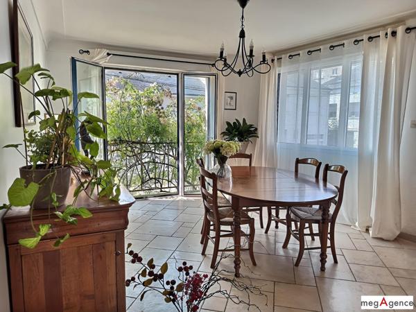 Maison à NANTES, 44100 - 8 pièces 224m²