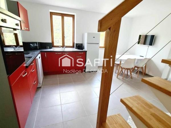 Immeuble entièrement rénové en 5 appartements loués