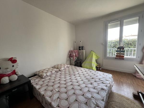 Très rare à la vente T4 de 86 m2 avec terrasse de 41m2 en hyper centre- Le Lavandou (83)