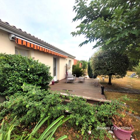 Montlieu-la-Garde (17210) Maison de plain-pied de 102 m² avec piscine