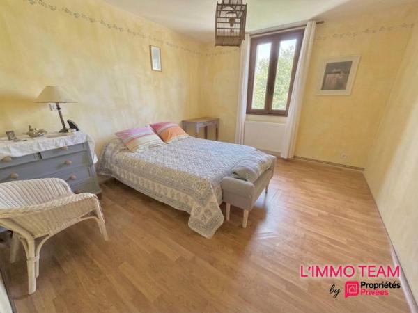 Maison 5 chambres, avec garages et piscine, sur 1.7Ha - vue imprenable