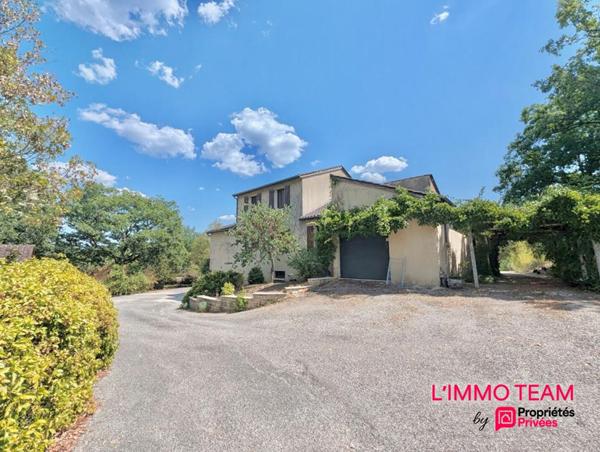 Maison 5 chambres, avec garages et piscine, sur 1.7Ha - vue imprenable