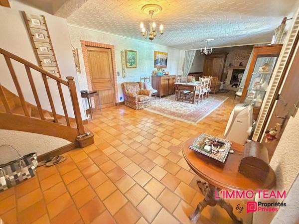 Maison 5 chambres, avec garages et piscine, sur 1.7Ha - vue imprenable