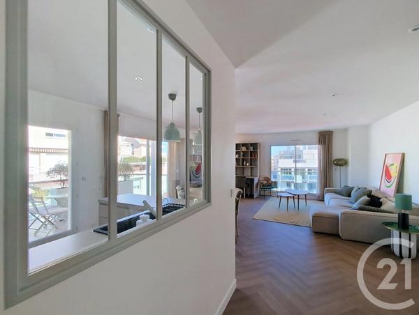 Appartement F4 à vendre  4 pièces - 98,05 m 2   ARCACHON  - 33