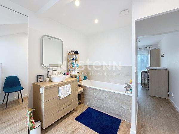 Grand Duplex avec deux Suites parentales Terrasses Cave et Garage - 69500 BRON