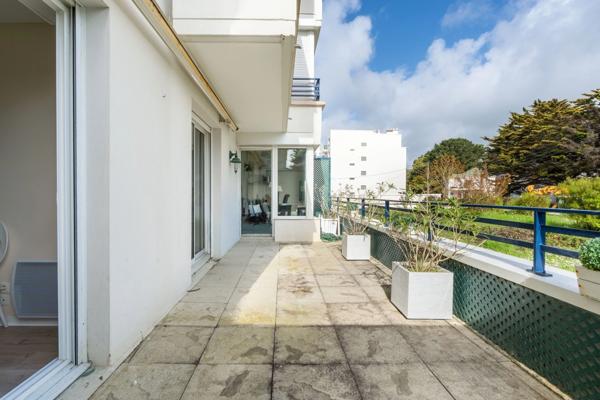 LA BAULE- PROCHE LAJARRIGE-APPARTEMENT 102M2- TERRASSE DE 36M2-GARAGE-CAVE-LOCAL VÉLO ET PLANCHE À VOILE