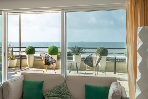 LA BAULE- PROCHE LAJARRIGE-APPARTEMENT 102M2- TERRASSE DE 36M2-GARAGE-CAVE-LOCAL VÉLO ET PLANCHE À VOILE