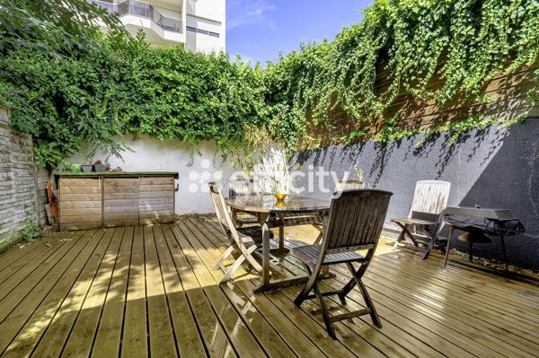 Maison
         4 pièces
        - 115 m² 470 000 € *