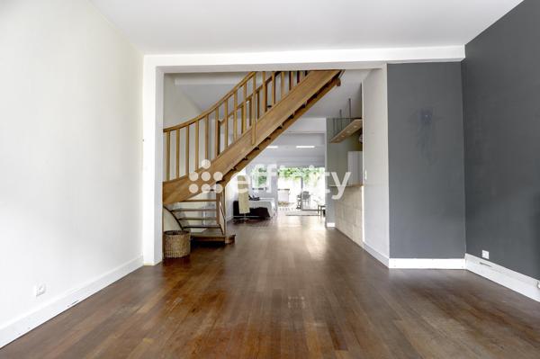 Maison
         4 pièces
        - 115 m² 470 000 € *
