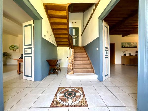 Enclos béarnais de charme entièrement rénové