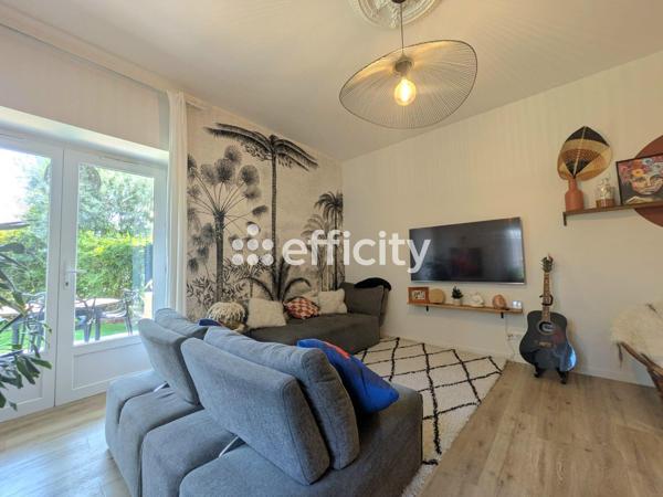 Appartement
         3 pièces
        - 69 m² 329 900 € *