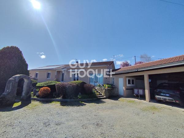 Maison Bussy Albieux de plain pied sur un terrain arboré de 2849 m²