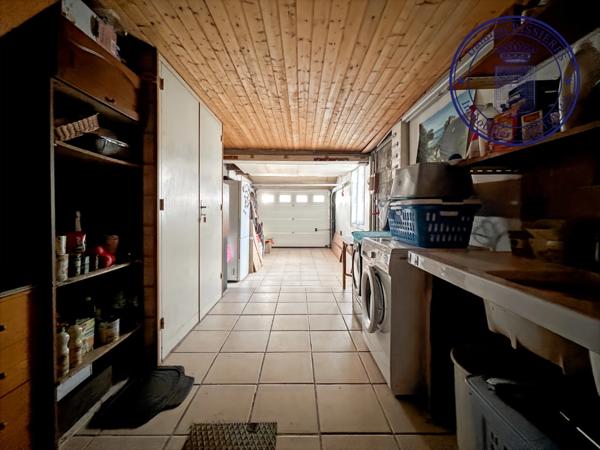 Maison à vendre, plain-pied, Haute-Goulaine, proche du bourg, 4 chambres, dépendance 20m2