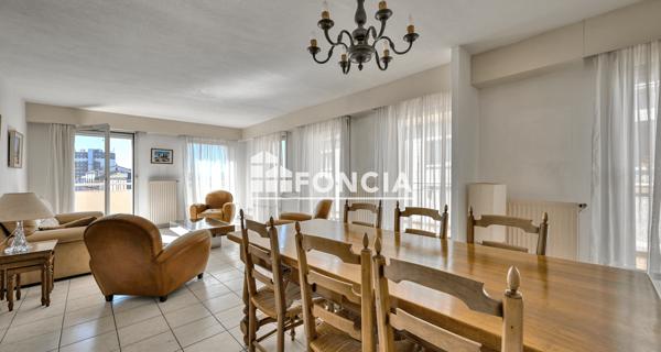 À vendre Appartement 5 pièces 122 m² - Nîmes 30000