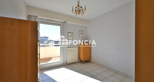 À vendre Appartement 5 pièces 122 m² - Nîmes 30000