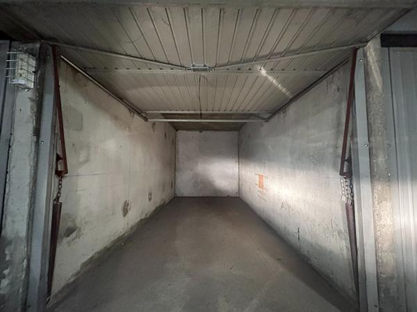 Garage à vendre - Secteur Rue Bergson, Saint-Étienne