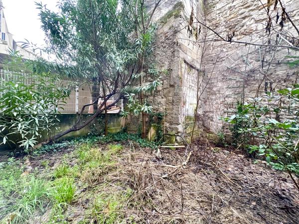 A Avignon intra-muros - Bureaux / Appartement 3 pièces 100 m2