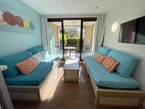 Vente                                                      Appartement
                        
                     1 pièces                      23 m2                     à Grimaud