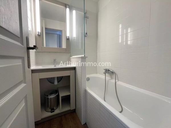 Vente                                                      Appartement
                        
                     1 pièces                      23 m2                     à Grimaud