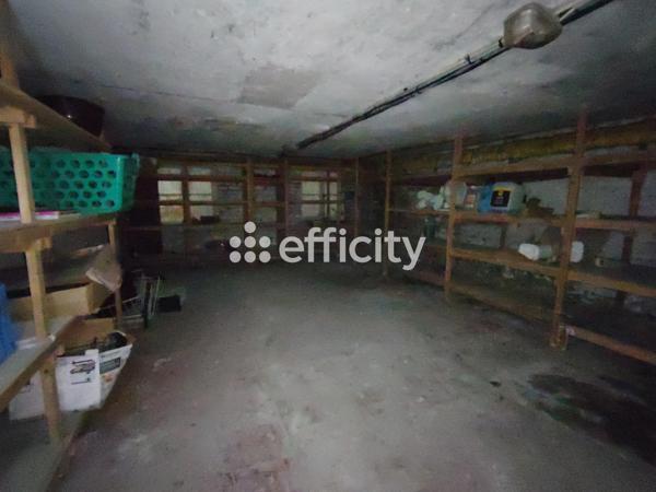Appartement
         7 pièces
        - 165 m² Exclusivité 140 000 € *