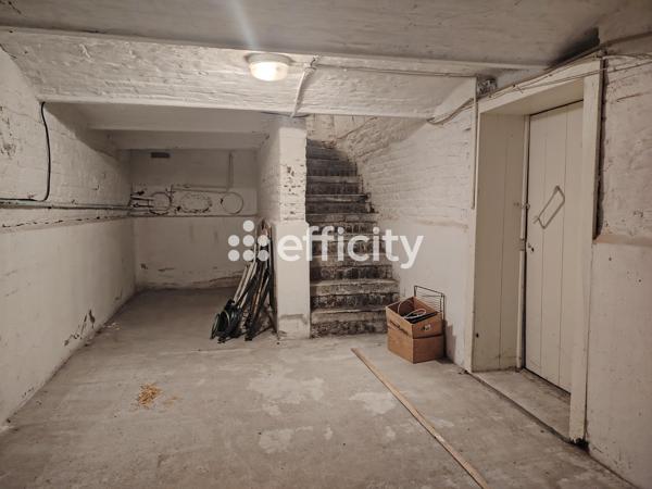 Appartement
         7 pièces
        - 165 m² Exclusivité 140 000 € *