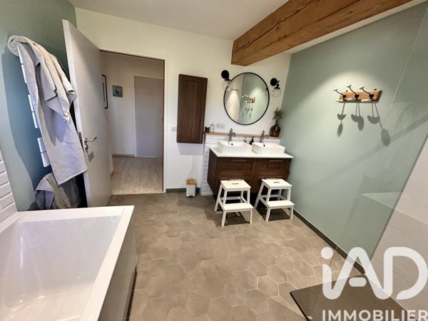 Maison à vendre 7 pièces 250 m² Quintal