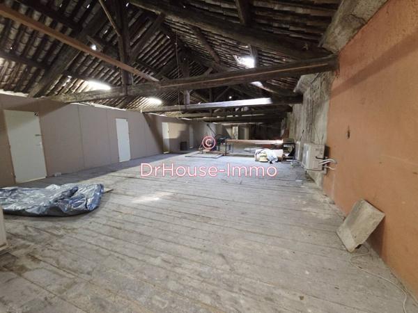 Parking / Box à vendre de 640 m²