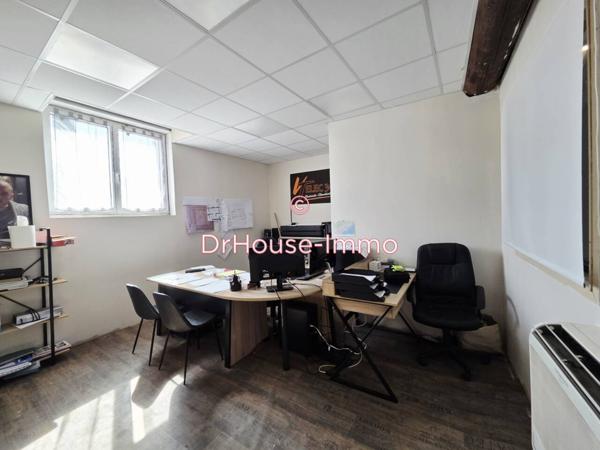 Parking / Box à vendre de 640 m²