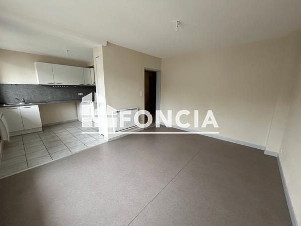 Location Appartement 3 pièces 53 m² - 26 CITE DU PETIT NICE Rodez 12000